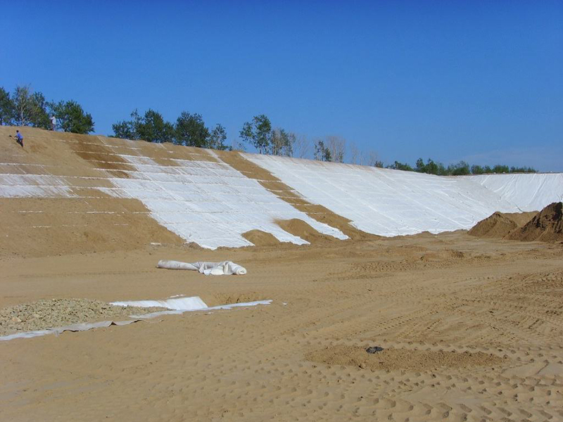 蓄水池土工布設(shè)計(jì)要求和施工條件制定
